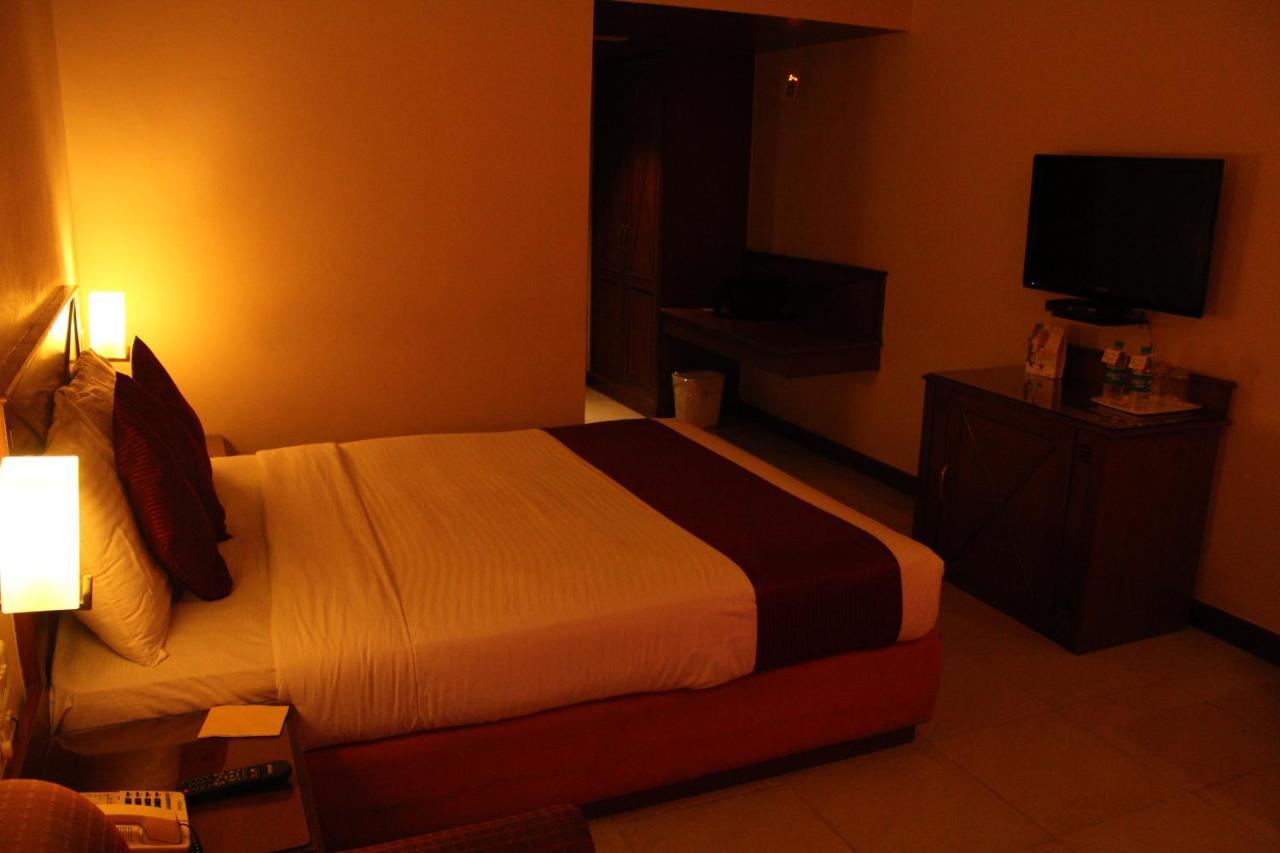 President Hotel Májszúr Kültér fotó